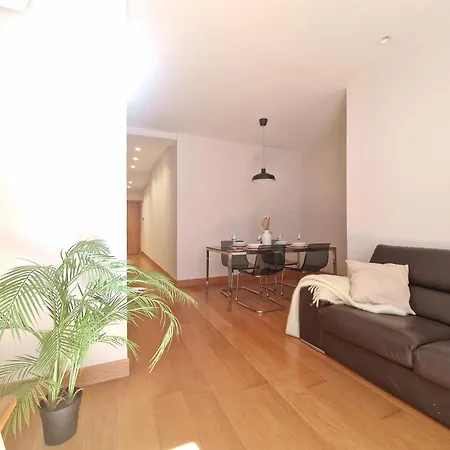 Centrico Con Encantador Mirador By Aloha *